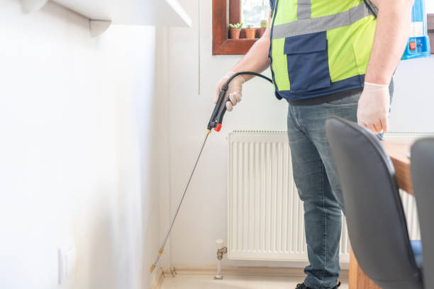 Best Emergency Pest Control  in Kenosha, WI